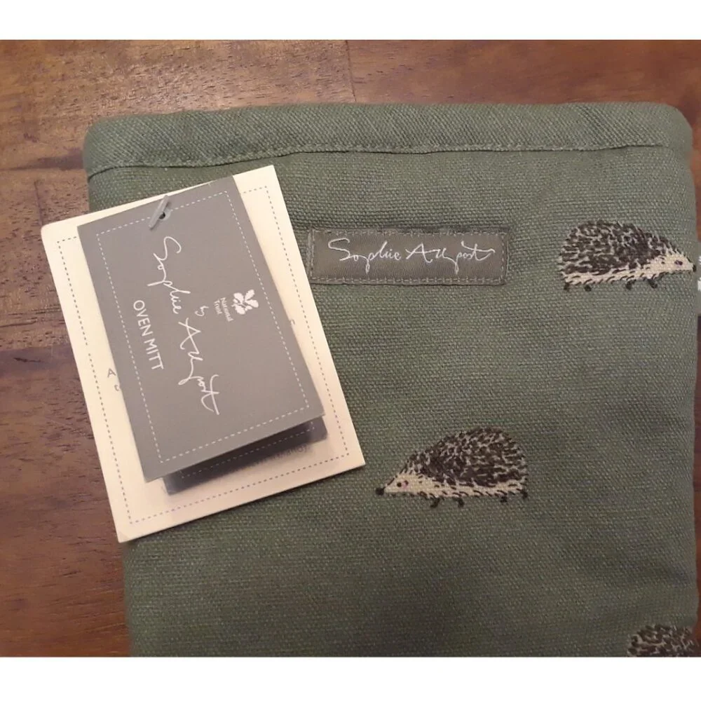 5 Pc BBQ Bundle: Grill Scraper; Grill Brush; OXO Tongs; Mesh Grill Bag; Oven Mit - Picture 8 of 9